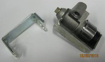 photo 11: manual tensioner and stopper tool
