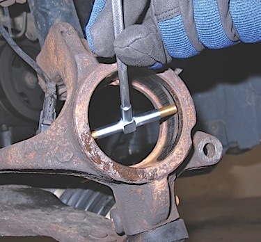 Damage in a knuckle may result in a distorted bearing bore. 