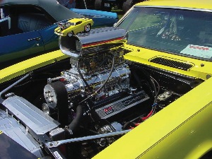 a “streetable” racing engine or a “raceable” street engine appeals to a broad spectrum of potential engine buyers because of its flexibility. yet everyday street driving is not the same thing as serious drag racing.