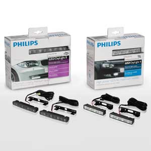 Philips mail-in-rebate lets customers receive $15 cash back with the purchase of Philips LED DayLight 4 and $25 with Philips LED DayLight 8.