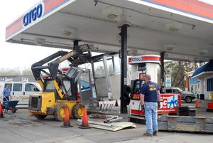 The attendant booth at a Citgo gas station on Commercial Drive in New York Mills was removed on Wednesday 7, 2010 after it was struck by a 91-year-old motorist. (Photo by ANGELICA A. MORRISON)